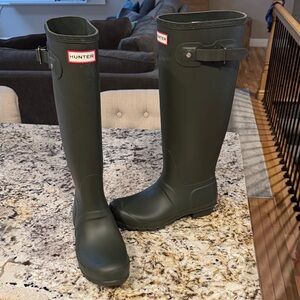 Hunter Dark Green Tall Knee-High Rain Boots